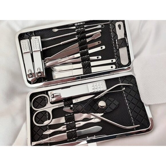 New 18pcs Manicure Set Pedicure Nail Clippers Set Travel Hygiene Kit Stainle - Picture 1 of 2